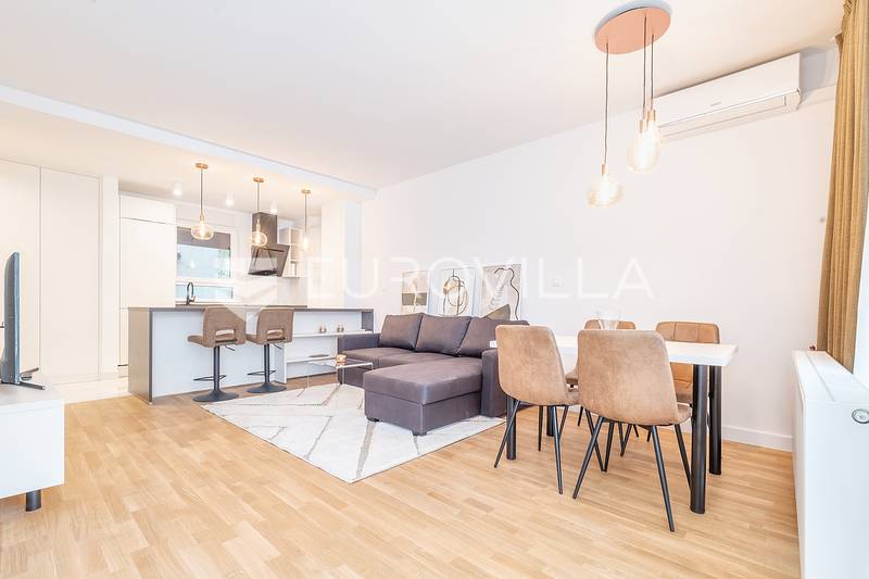 Zágráb, Britanski trg, stúdiólakás 50 m² loggiával, bérlés - 3