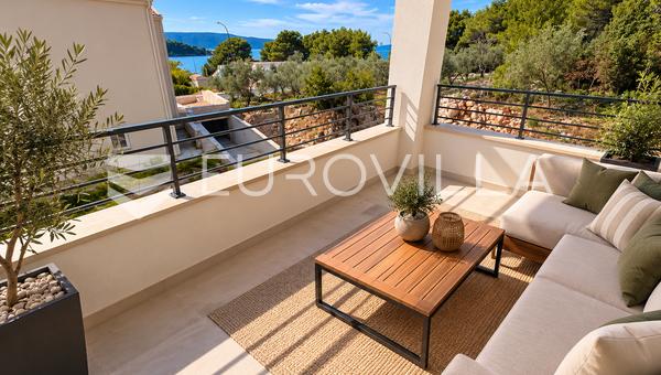 Cres, Melin, Tweekamerappartement 120 m² met twee loggia's en zeezicht, 100 m van het strand