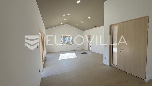 Istria, Majkusi, casa de una sola planta de 160 m² con piscina climatizada y jardín paisajístico