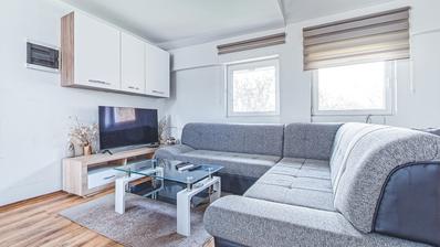Zagreb, Gračani, toværelses lejlighed, netto etageareal 78 m², garageparkeringsplads
