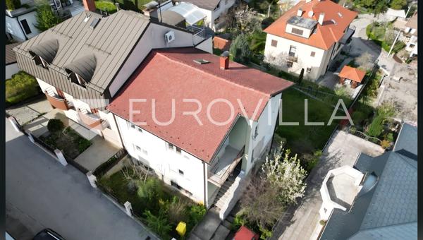 Zagreb, Mlinovi, odlična obiteljska kuća 300 m² na parceli od 518 m², otvoreni panoramski pogled
