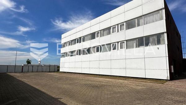 Osijek, Industrijska zona Čepin, poslovni prostor površine 150 m², prvi red do ceste