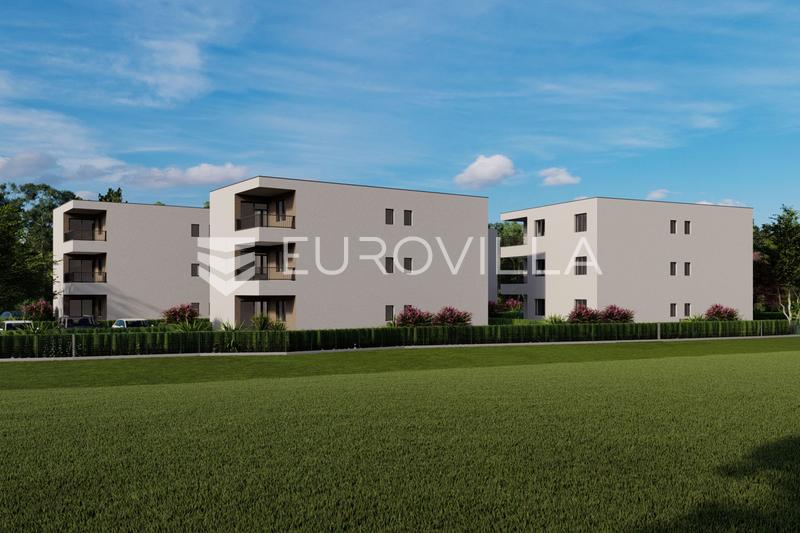 Šibenik, dvosoban stan u prizemlju s terasom i vrtom, 73,66 m²