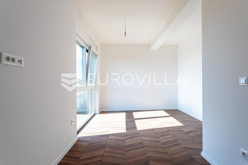 Kastel Kambelovac, třípokojový byt k nastěhování ve vynikající lokalitě - 3