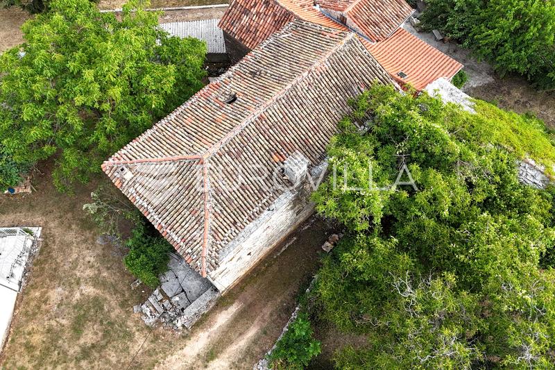 Istria, near Oprtalj - Authentic stone house with building land and outstanding potential - 3