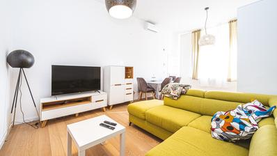 Zagreb, Donji Grad, moderne treværelses lejlighed 90 m²