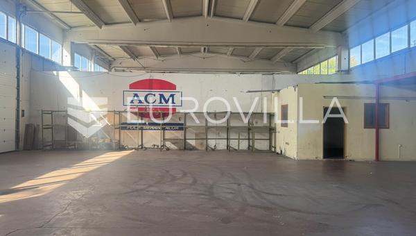 Zagreb, Buzin, 2 skladišno, proizvodne hale, 940 m²
