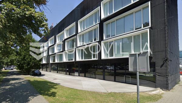 Zagreb, Radnička, moderan poslovni prostor 613,69 m² na 3. katu poslovne zgrade