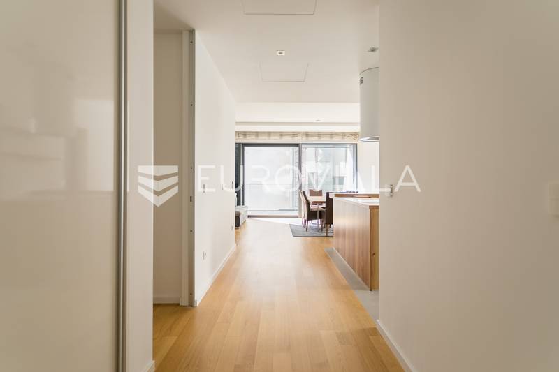 Zagreb, Ban centar luksuzan dvosoban stan 73 m² s garažom - 10