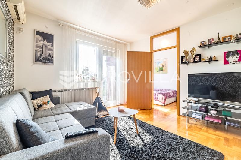 Zagreb, Ilica, one-bedroom apartment 44 m² with parking space