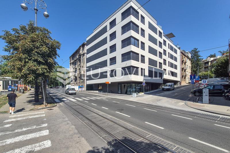 Langov Trg, luxury new building, four-bedroom apartment, two garage parking spaces, view of the Cath - 15