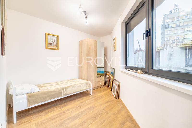 Zaprešić, Centar, moderan trosoban stan 61 m² u novogradnji