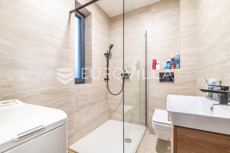 Zaprešić, Centar, moderan trosoban stan 61 m² u novogradnji