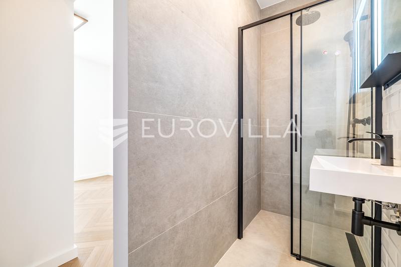Zagreb, Varsavska, en nylig renovert toromsleilighet på 75 m² - 8