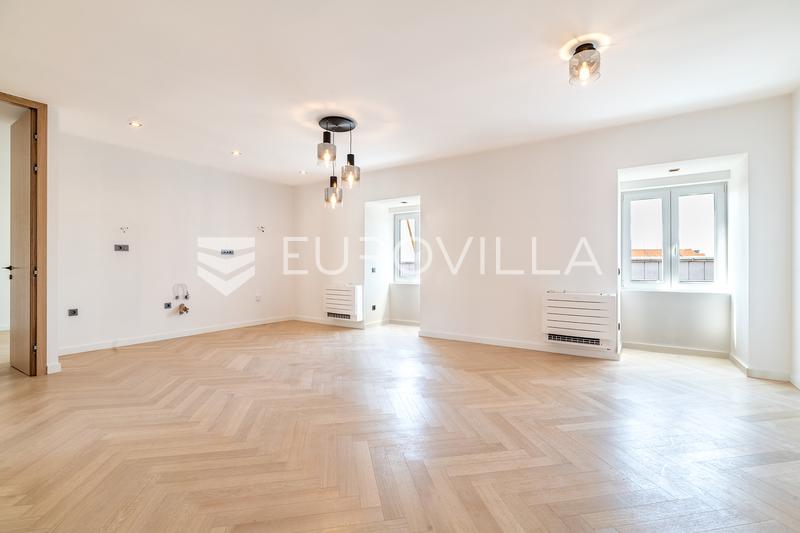 Zagreb, Varsavska, en nylig renovert toromsleilighet på 75 m² - 2