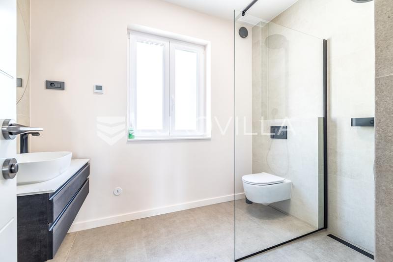 Zagreb, Varsavska, en nylig renovert toromsleilighet på 75 m² - 5