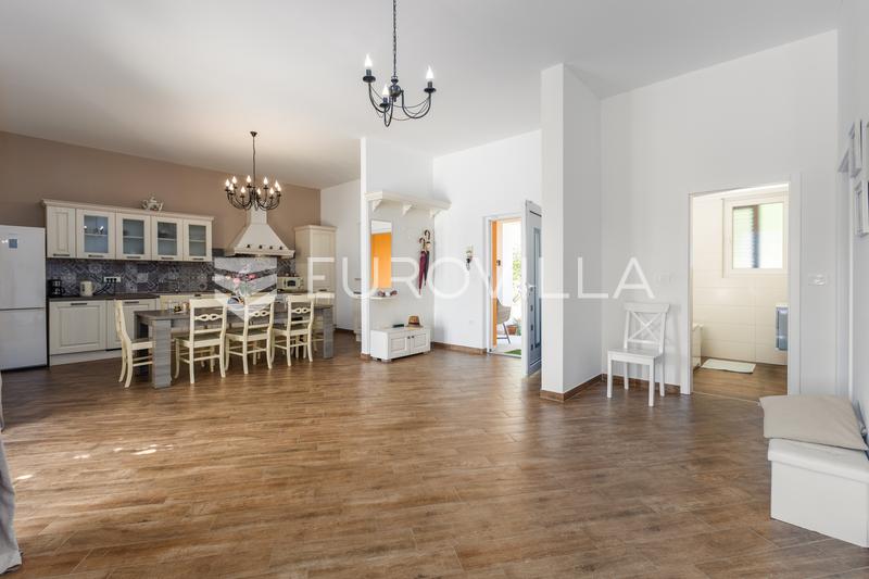 Svetvinčenat, To Moderne Villaer med Infinity Pools og Saunaer - En Etableret Turismeinvestering - 7
