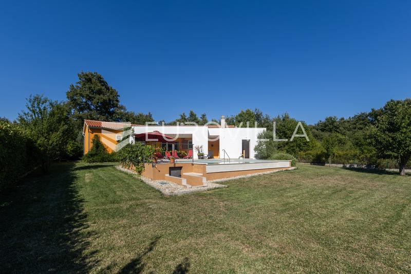 Svetvinčenat, To Moderne Villaer med Infinity Pools og Saunaer - En Etableret Turismeinvestering - 25