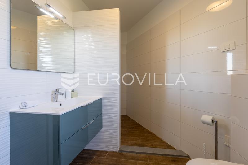 Svetvinčenat, To Moderne Villaer med Infinity Pools og Saunaer - En Etableret Turismeinvestering - 20