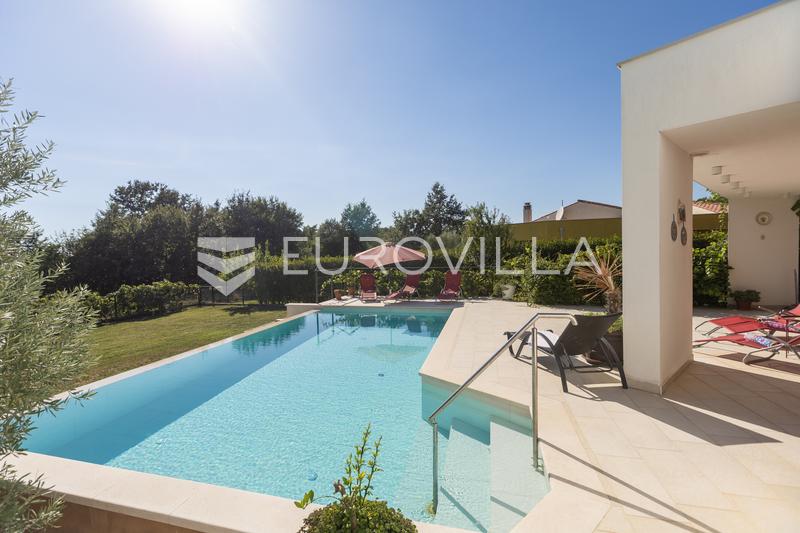 Svetvinčenat, To Moderne Villaer med Infinity Pools og Saunaer - En Etableret Turismeinvestering - 29