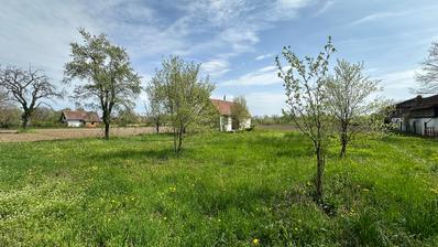 Vinkovci, Vikend naselje Zalužje, građevinsko zemljište površine 8631 m² s kućom 46 m²