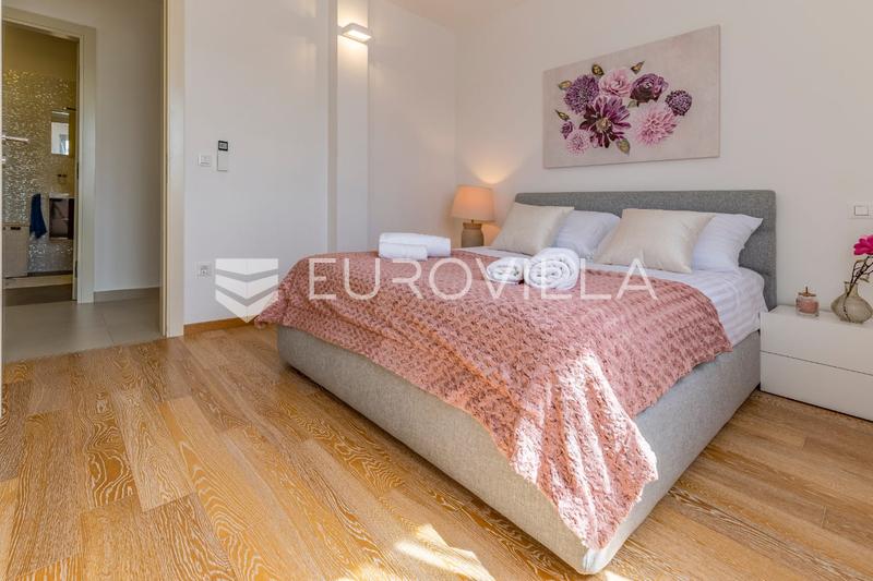 Istrien, Rovinj, Vermietung einer modernen Zweizimmerwohnung 88 m² mit Parkplatz und Garage - Meerblick - 11