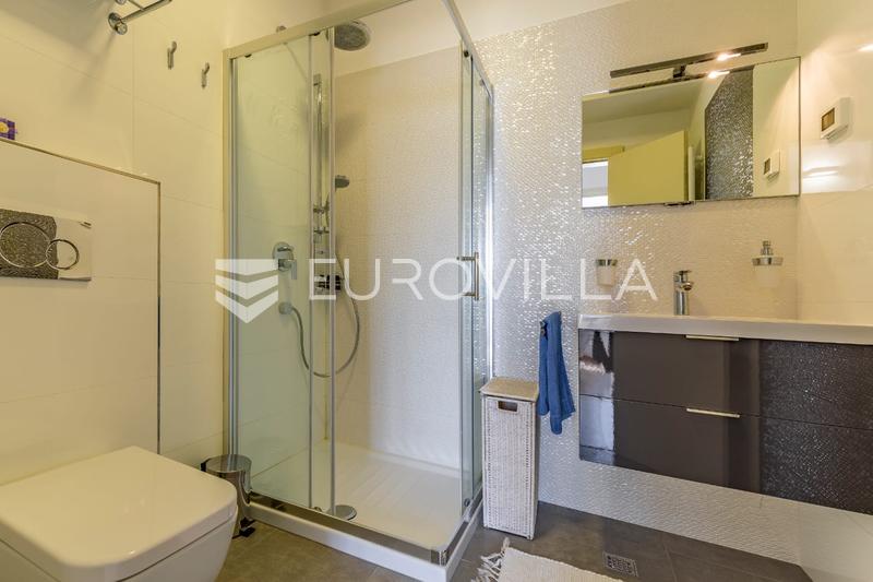Istrien, Rovinj, Vermietung einer modernen Zweizimmerwohnung 88 m² mit Parkplatz und Garage - Meerblick - 12