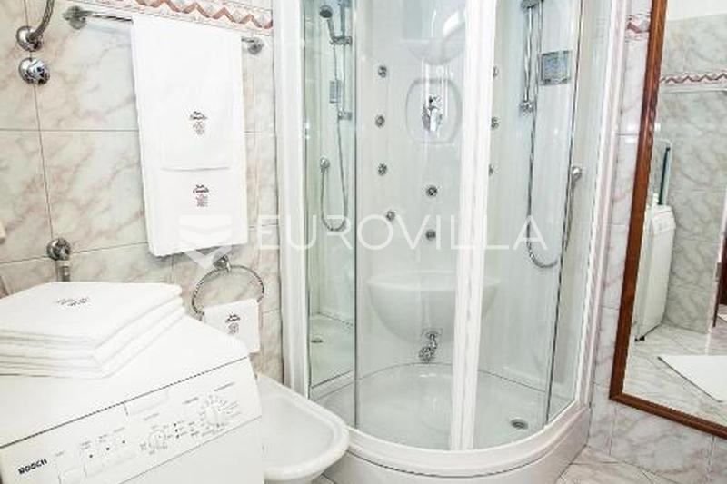 Crikvenica, winter rental, three-room apartment, 72 m², seafront, balcony with sea view - 10