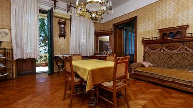 Reka, Bulevard, staromeščansko stanovanje s štirimi spalnicami, 180 m², pogled na morje