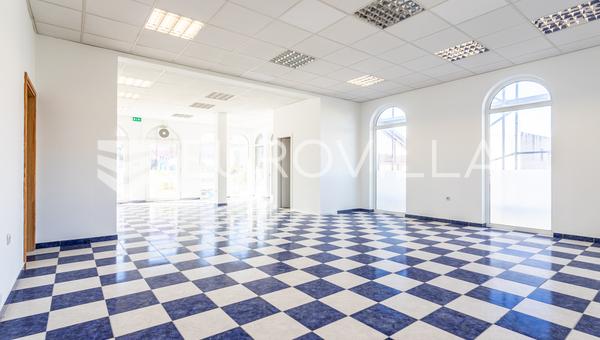 Split, Kman, poslovni prostor 83m2