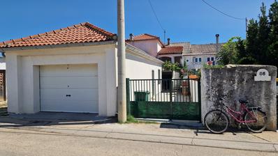 Zadar, Nin Einfamilienhaus mit Blick auf Velebit.