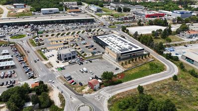Istra, Poreč, Građevinsko zemljište 1158 m² u poslovnoj zoni