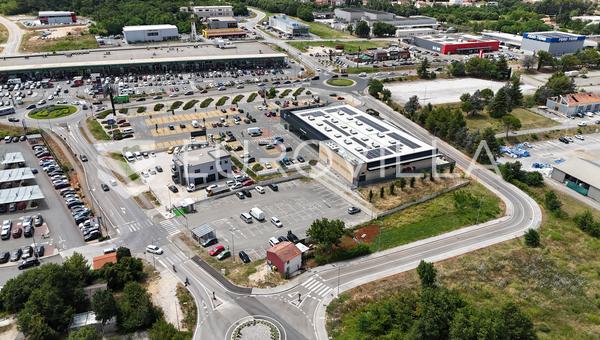 Istrien, Poreč - Byggegrund på 1158 m² i et erhvervsområde