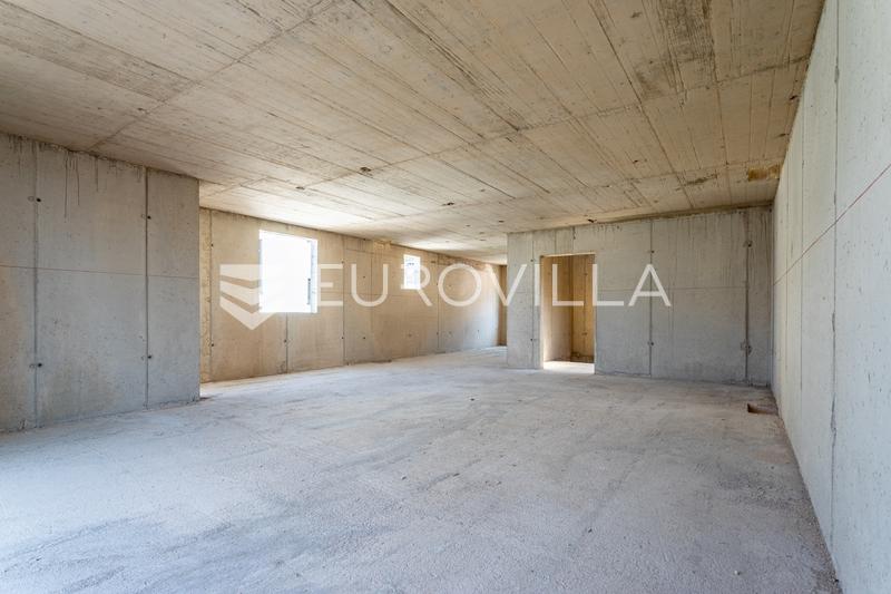Makarska, appartamento bilocale con vista mare e ampia terrazza - 2