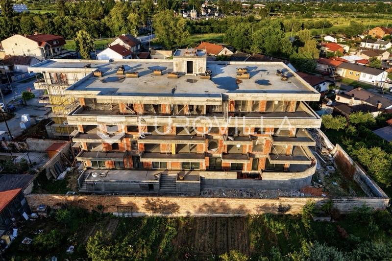 Slavonski Brod, Strossmayerin katu - Ylellinen kaksio, 92 m², kolmas kerros - 8