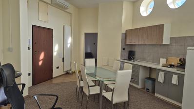 Zagreb, Trnje, Vukovarska ulica, peterosoban stan 129 m², 7. kat, lift