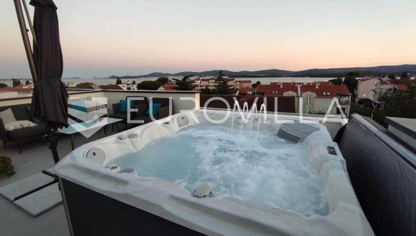 Zadar, Sv. Filip i Jakov, moderný penthouse s výhľadom na more