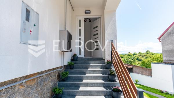 Daruvar, moderna kuća s jacuzzijem i panoramskim pogledom