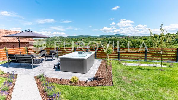 Daruvar, casa de luxo com jacuzzi e vista panorâmica