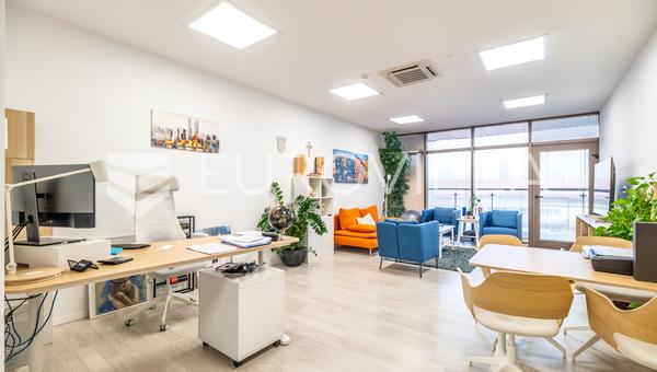 Zabok, instalações comerciais de 61 m² numa localização atraente