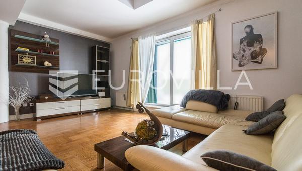 Zelengaj, prekrasan peterosoban stan 235 m²