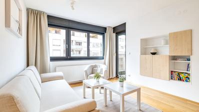 Zagreb, Bymidte, 43 m² toværelses lejlighed med loggia