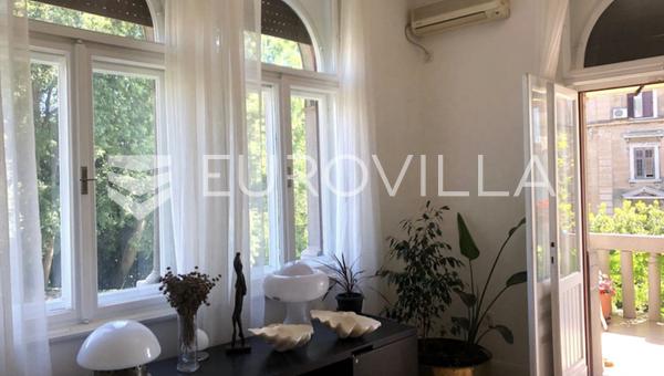 Rijeka, güzel bir Avusturya-Macaristan villasında birinci kat daire, geniş teraslı