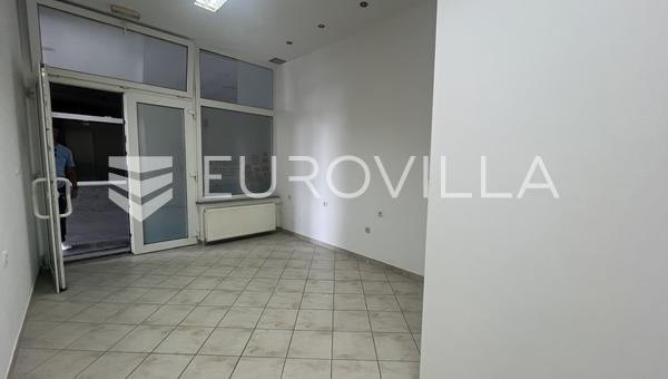 Slavonski Brod, Sentrum - Næringslokaler, 15,50 m²