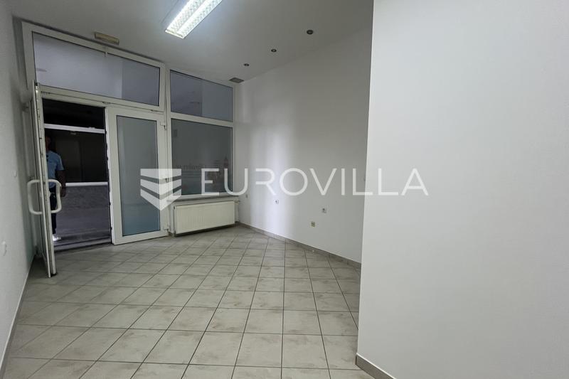 Slavonski Brod, Bymidte - Erhvervslokaler, 15,50 m² - 1