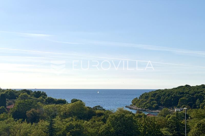 Ístria, Pula, aluguel de longa duração de um apartamento moderno em um novo edifício com vista para o mar e garagem - 2