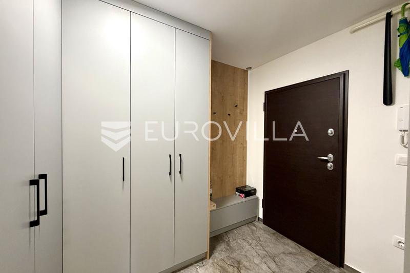 Ístria, Pula, aluguel de longa duração de um apartamento moderno em um novo edifício com vista para o mar e garagem - 9