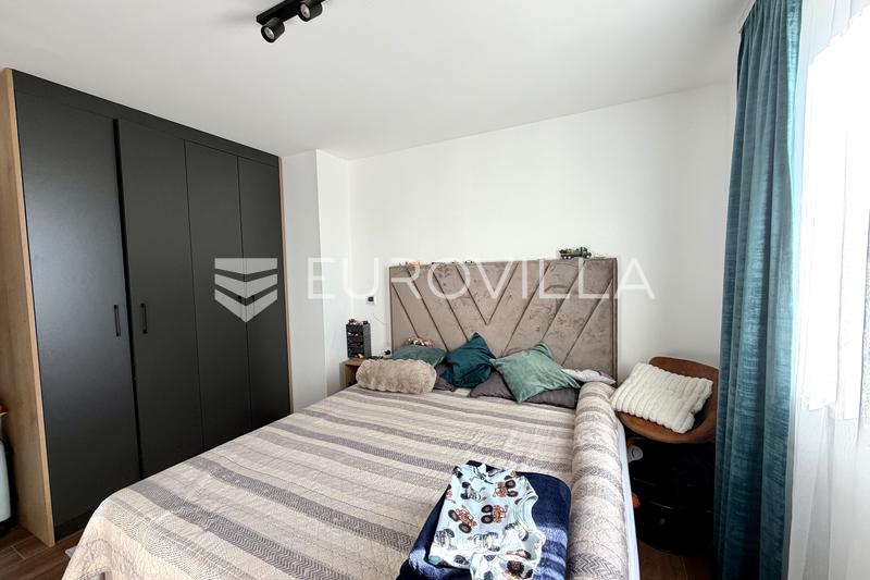 Ístria, Pula, aluguel de longa duração de um apartamento moderno em um novo edifício com vista para o mar e garagem - 10