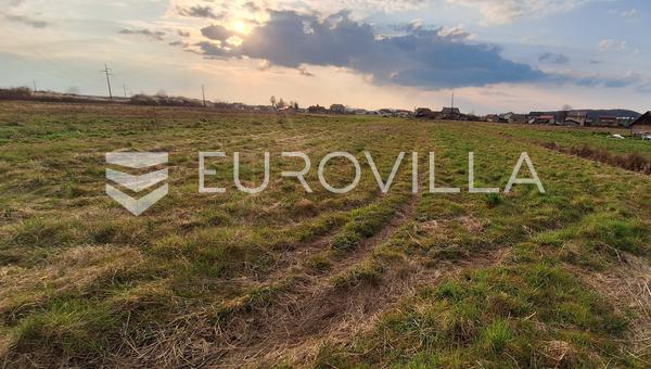 Драганич, участок 3600 м² в тихом месте