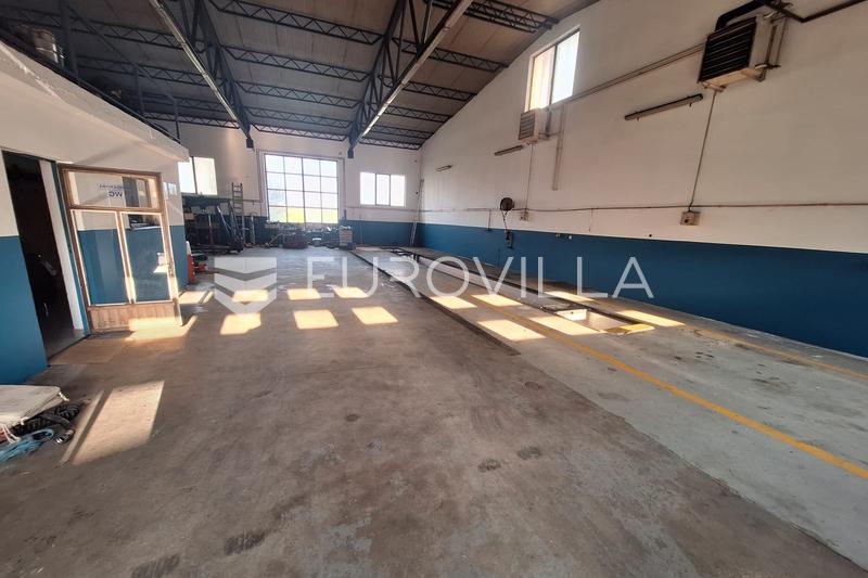 Karlovac, Turanj, production hall, equipped car service, warehouse 500 m², excellent location - 2